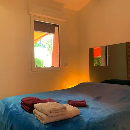 L'escapade - D'hotes Independante Dans - Village Naturiste 招待所 *
